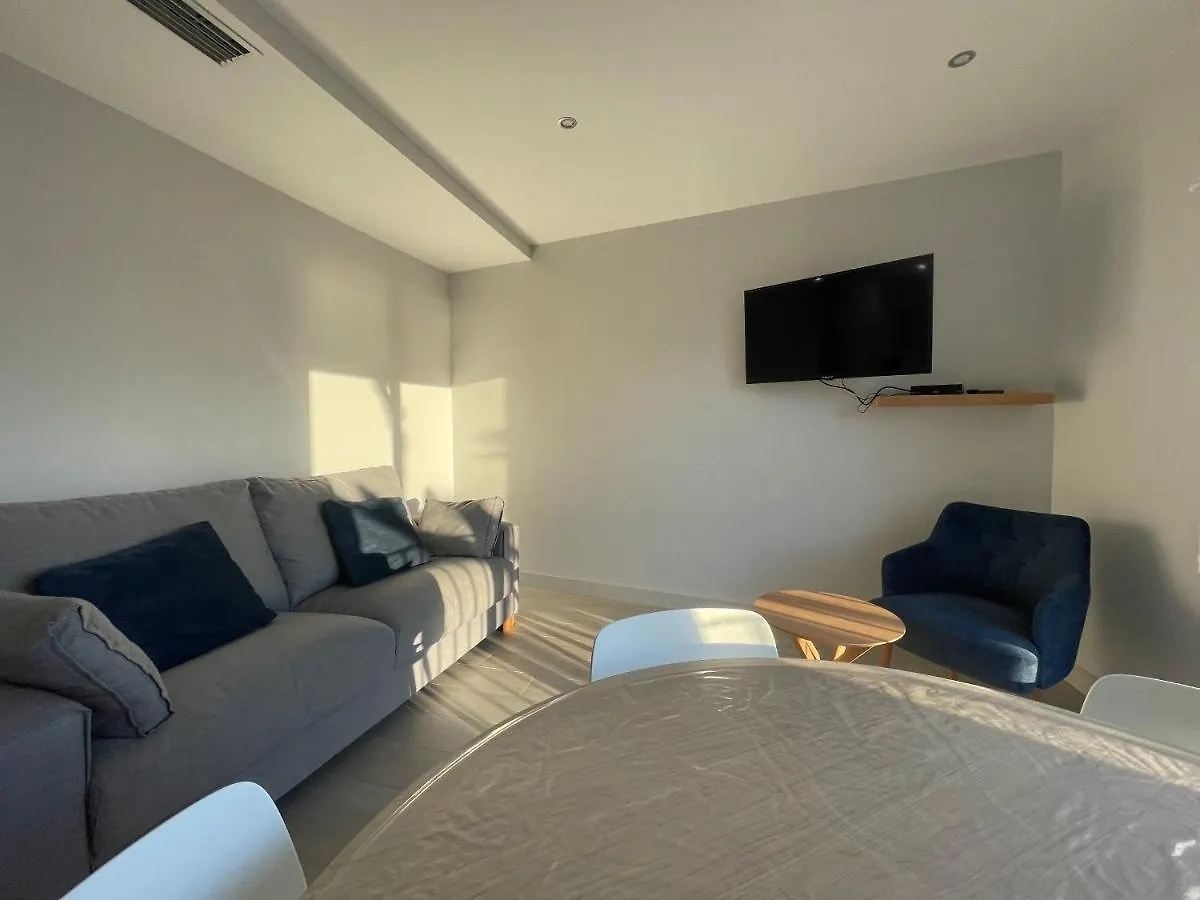 Apartaments Voramar Roses 0*,  Spagna