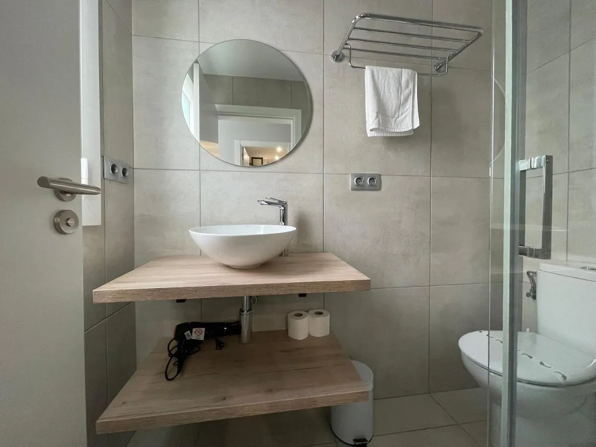 Apartaments Voramar Roses 0*,